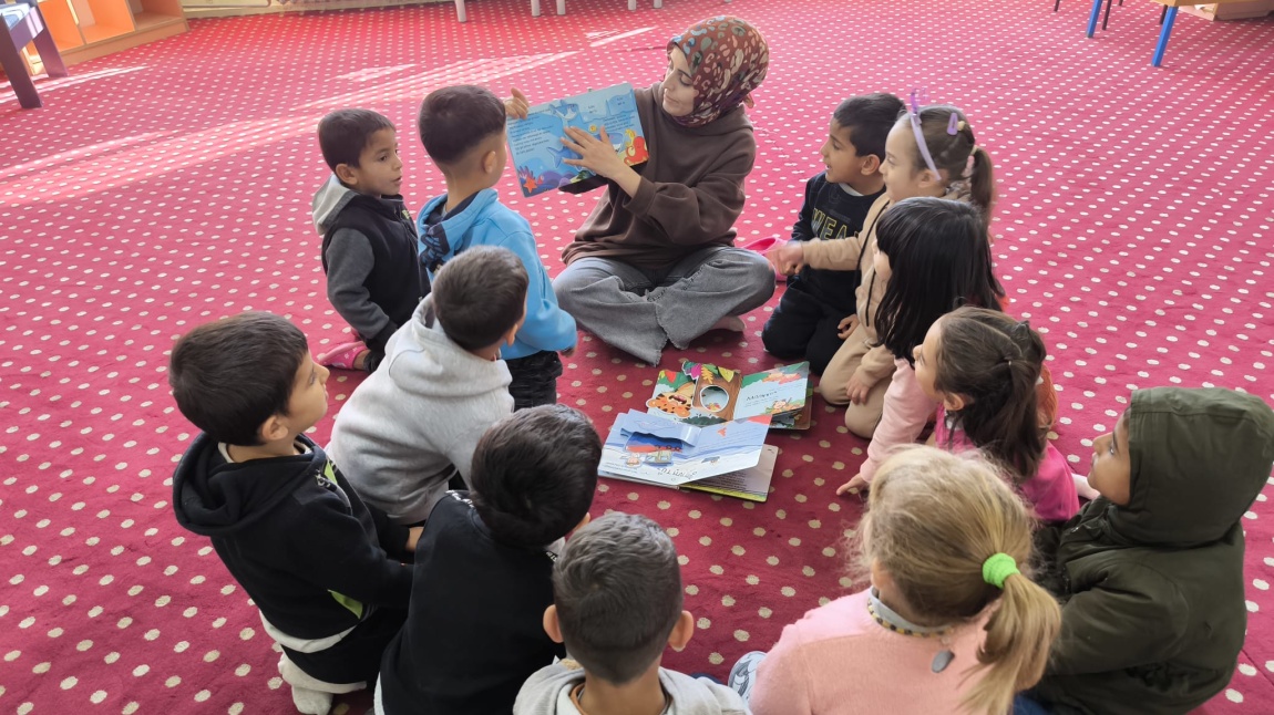 Aile içi iletişim ve şiddet konulu seminer düzlenlendi .